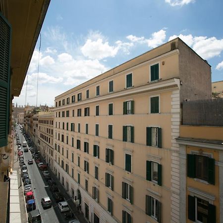 Colosseo Apartments And Rooms - Rome City Centre Exteriör bild