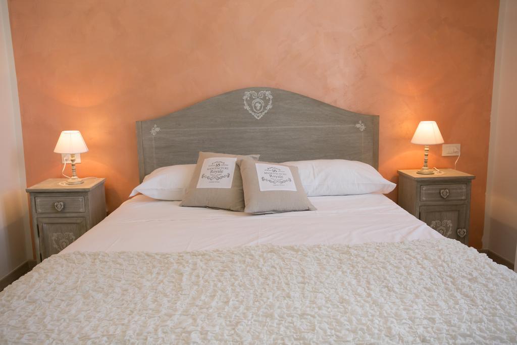 Colosseo Apartments And Rooms - Rome City Centre Rum bild